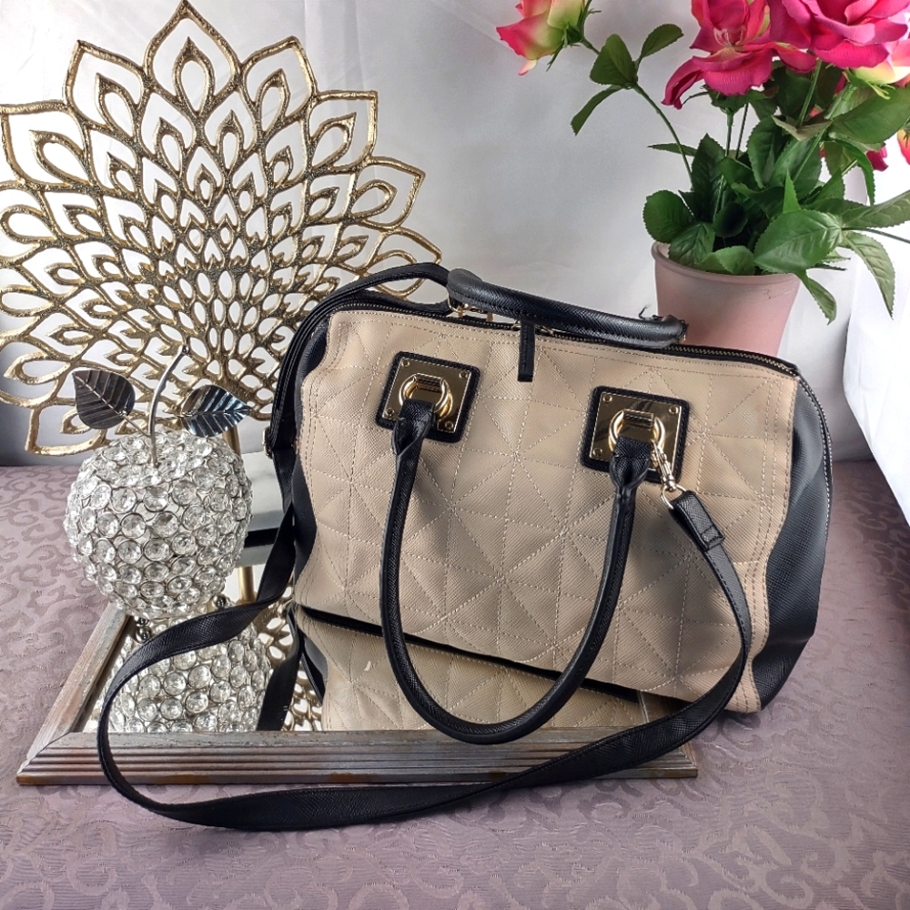 Mossimo cross strap hand bag black cream